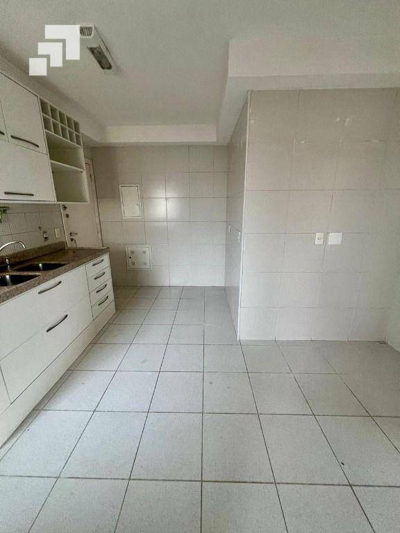 Apartamento para alugar com 4 quartos, 140m² - Foto 21