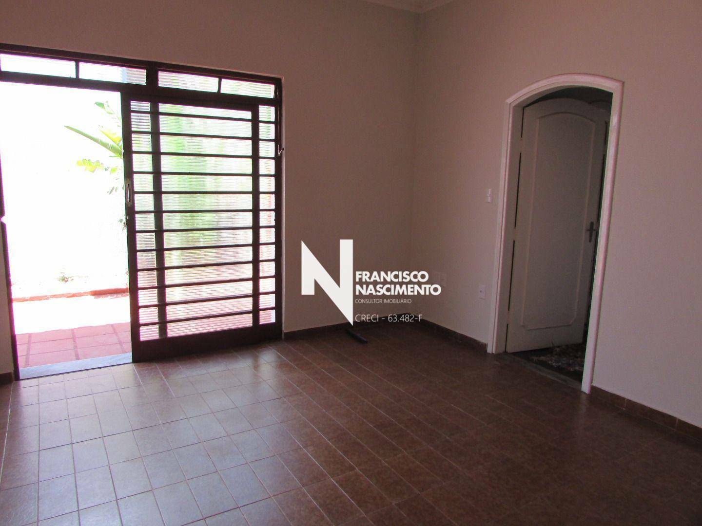 Casa à venda com 4 quartos, 285m² - Foto 14