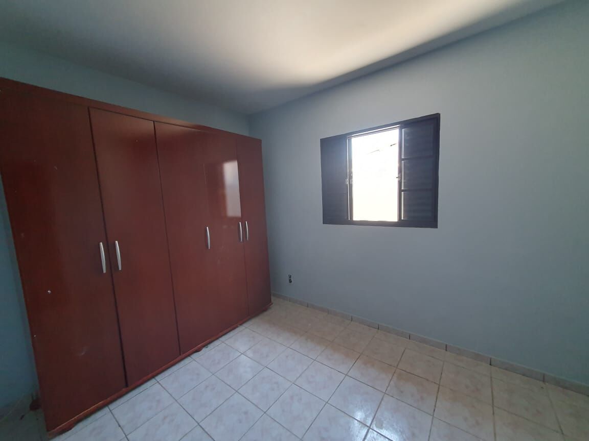 Casa à venda com 3 quartos, 180m² - Foto 3