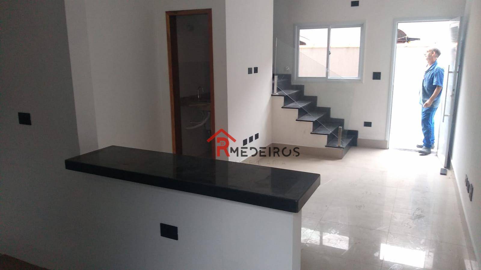 Sobrado à venda com 2 quartos, 65m² - Foto 1