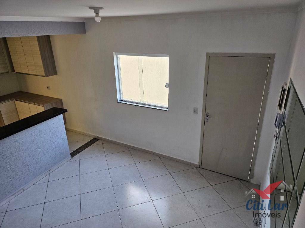 Sobrado à venda com 2 quartos, 70m² - Foto 2