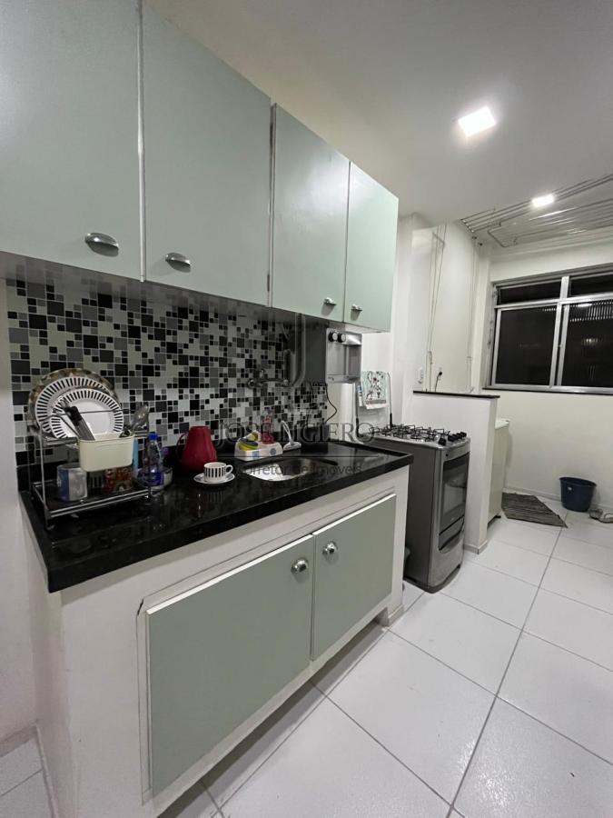 Apartamento à venda com 2 quartos, 85m² - Foto 14