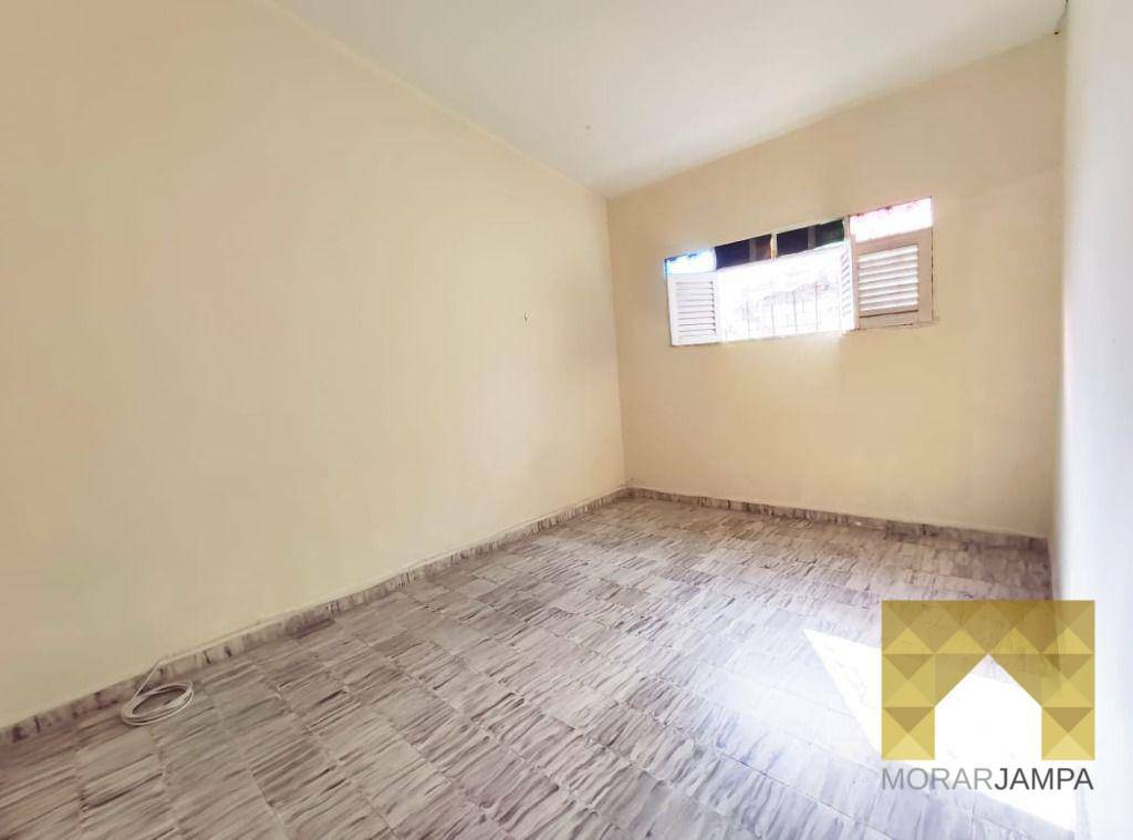 Casa à venda com 4 quartos, 330m² - Foto 14