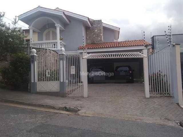 Casa à venda com 4 quartos, 340m² - Foto 1