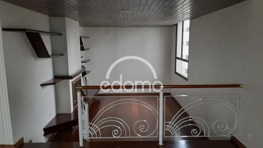 Apartamento para alugar com 4 quartos, 346m² - Foto 2