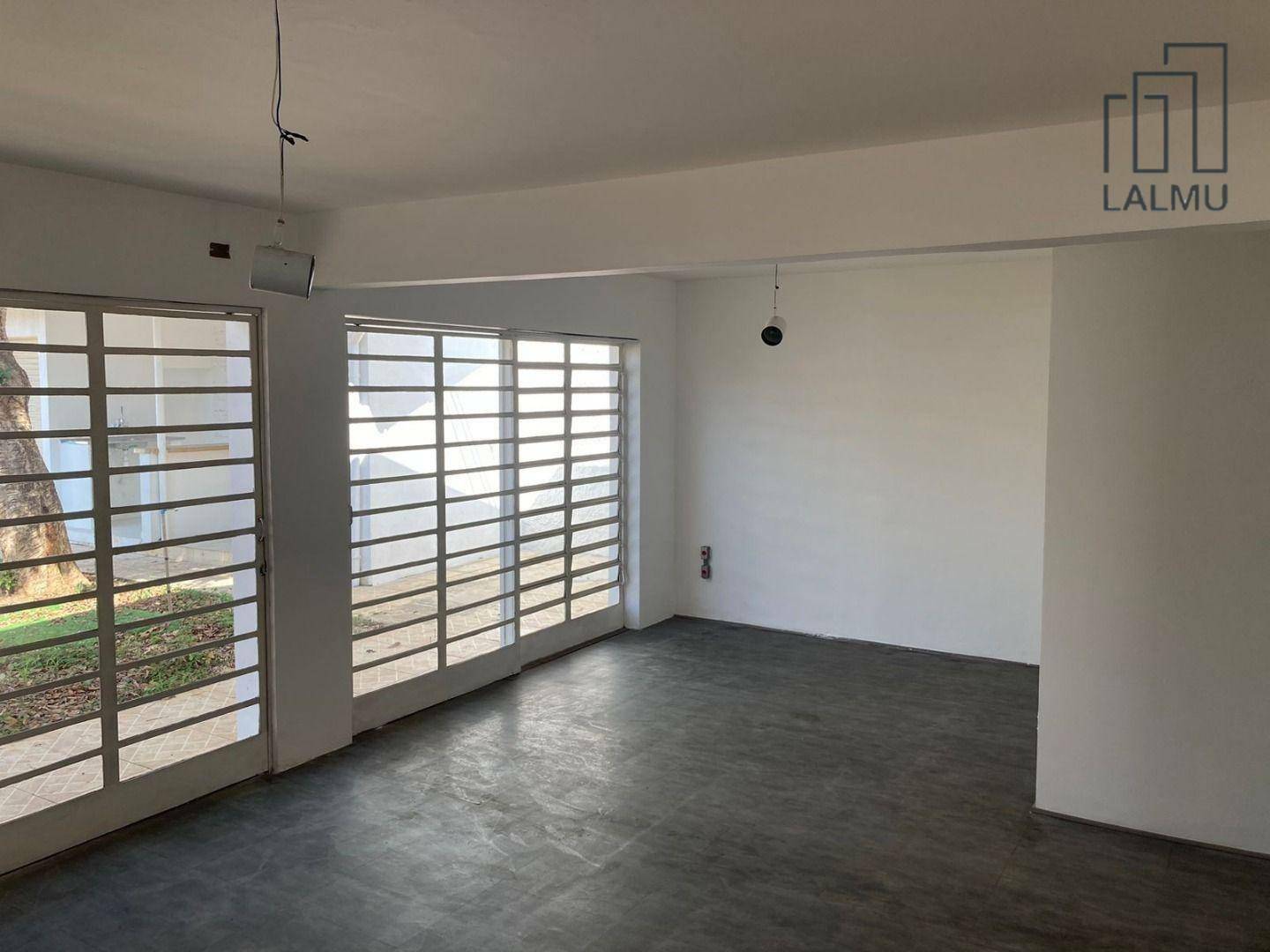 Casa para alugar com 3 quartos, 160m² - Foto 6