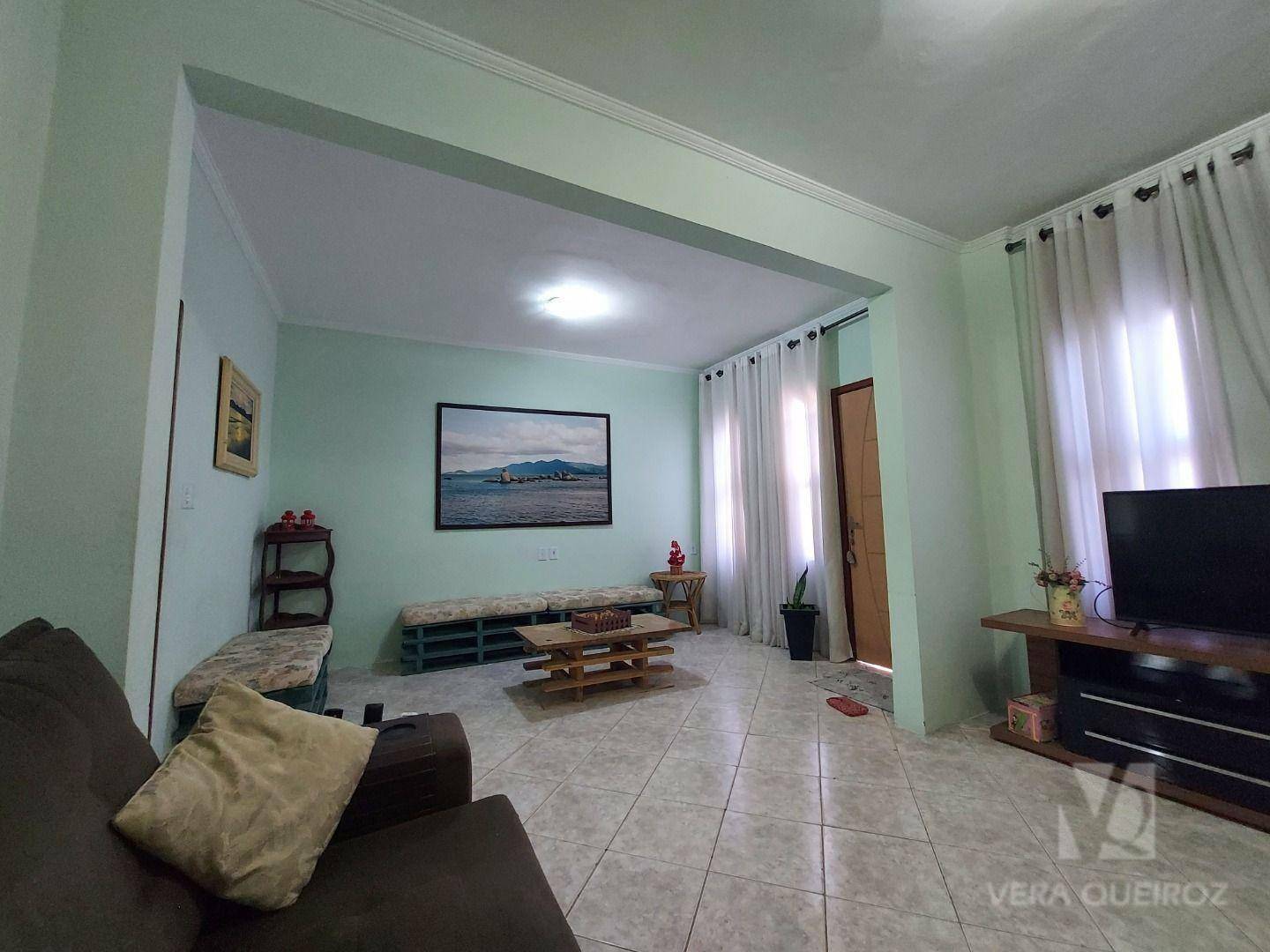 Casa à venda com 2 quartos, 320m² - Foto 4