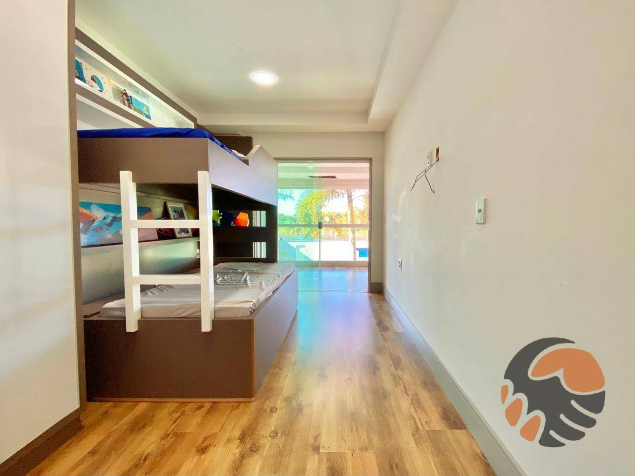 Casa à venda com 4 quartos, 550m² - Foto 18