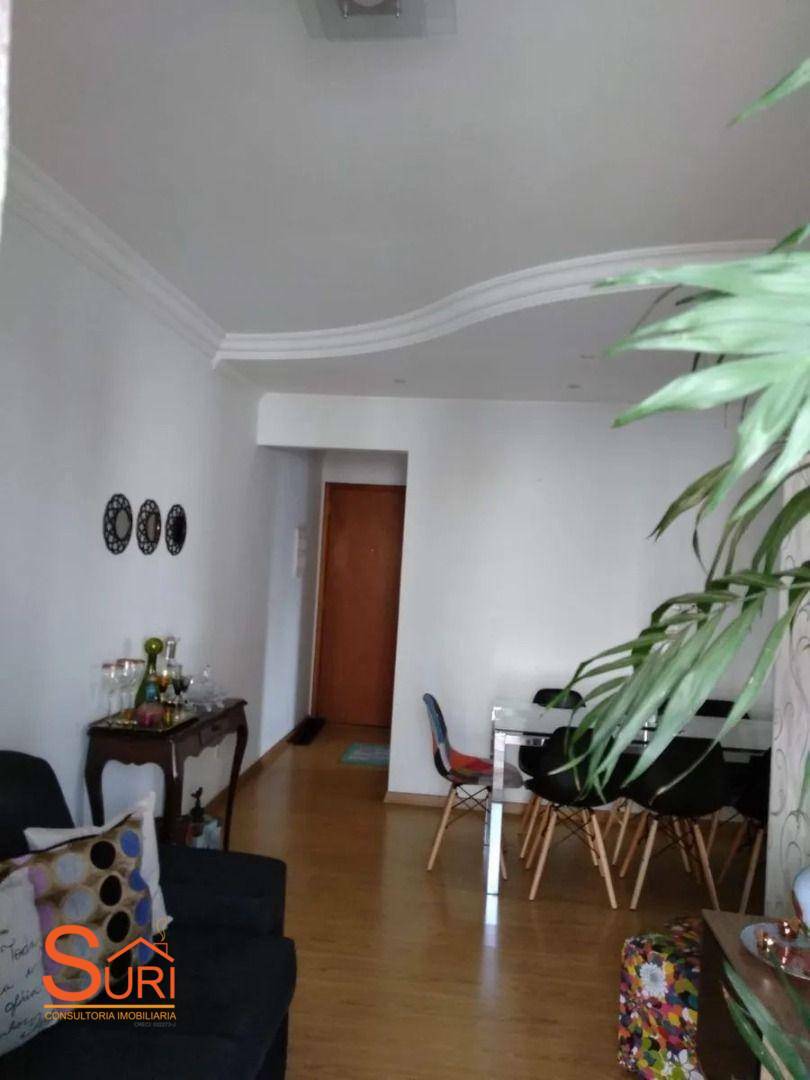 Apartamento à venda com 3 quartos, 65m² - Foto 2