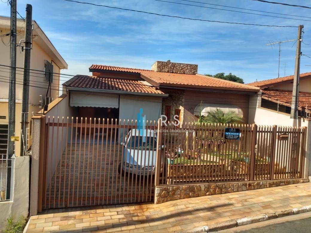 Casa à venda com 4 quartos, 190m² - Foto 1