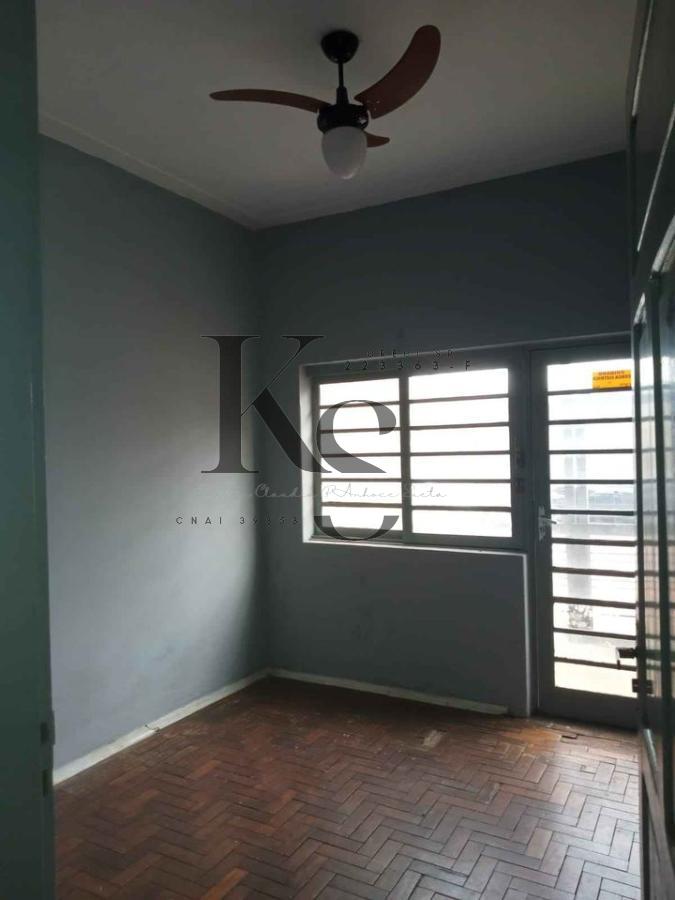 Casa à venda com 4 quartos, 200m² - Foto 2