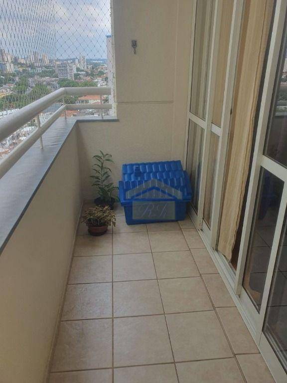 Apartamento à venda com 2 quartos, 70m² - Foto 3