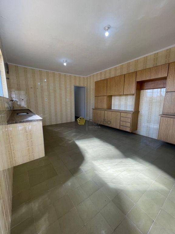 Casa à venda com 3 quartos, 100m² - Foto 13