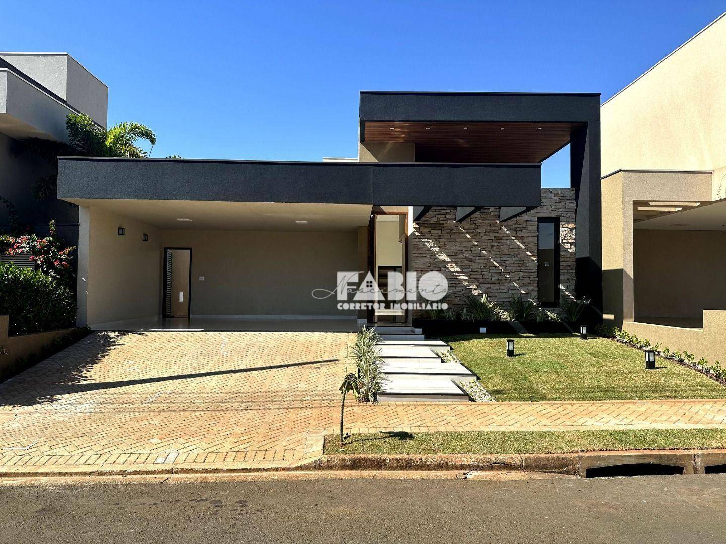 Casa de Condomínio à venda com 3 quartos, 227m² - Foto 3