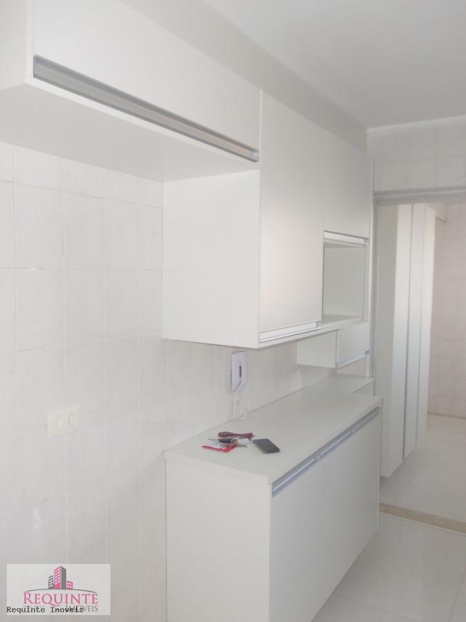 Apartamento para alugar com 2 quartos, 72m² - Foto 14