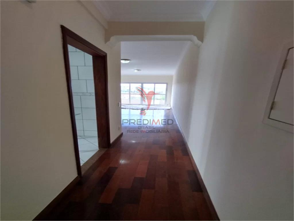 Apartamento à venda com 3 quartos, 130m² - Foto 1