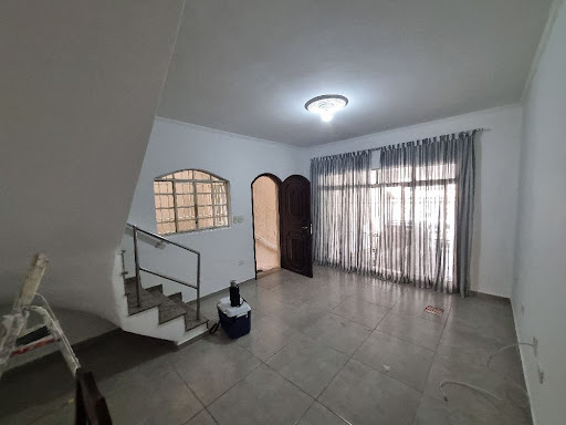 Sobrado à venda com 5 quartos, 180m² - Foto 2