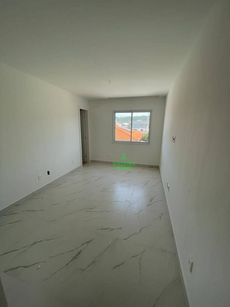 Casa à venda com 4 quartos, 177m² - Foto 16