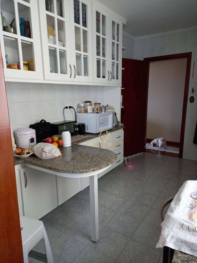 Apartamento à venda com 3 quartos, 107m² - Foto 3