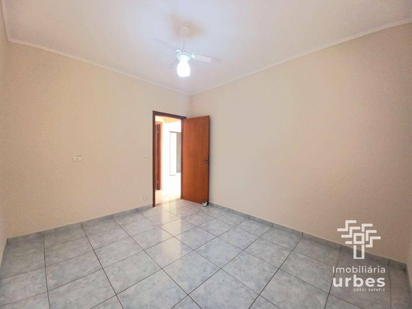 Casa à venda com 3 quartos, 220m² - Foto 9