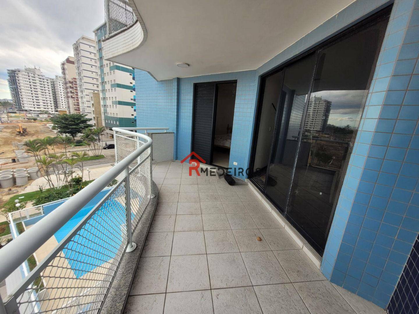 Apartamento à venda com 3 quartos, 207m² - Foto 4