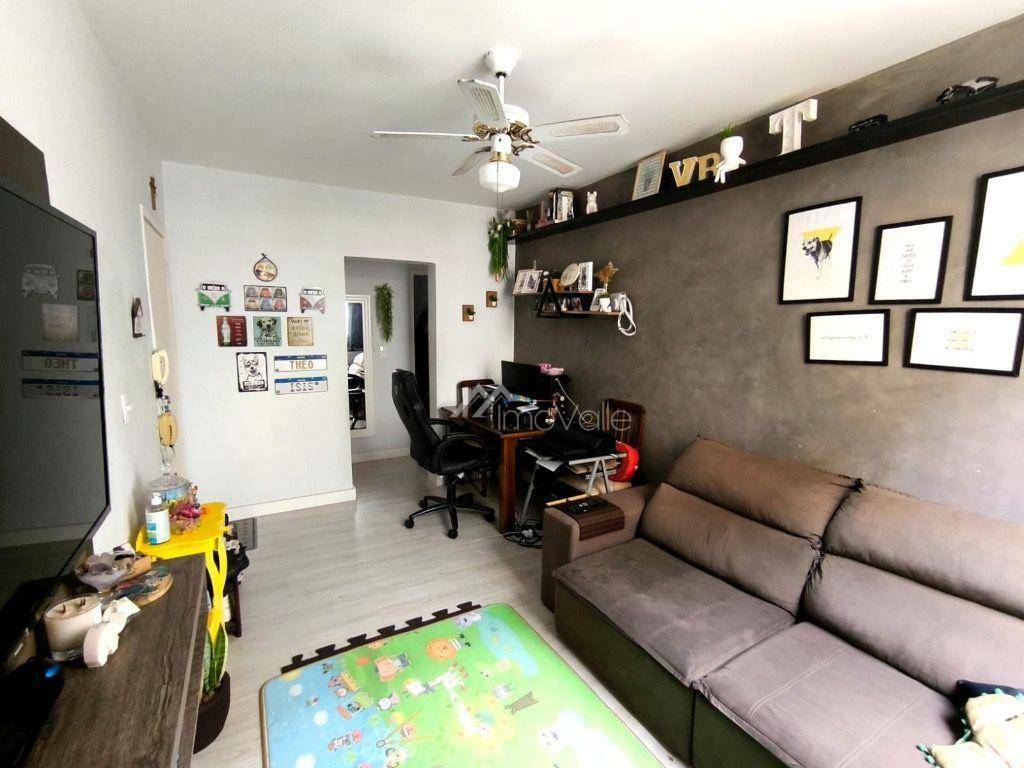 Apartamento à venda com 2 quartos, 67m² - Foto 2