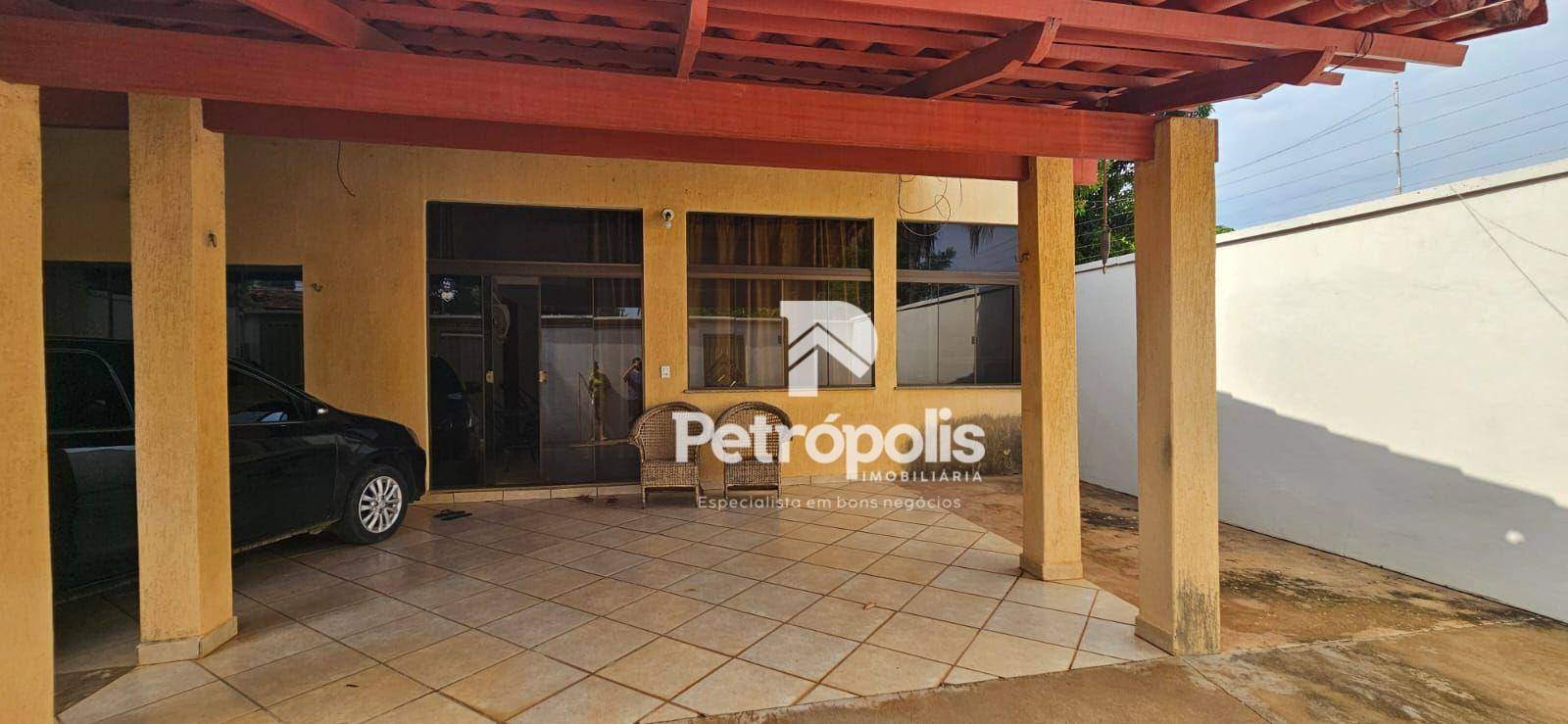 Sobrado à venda com 6 quartos, 245m² - Foto 2