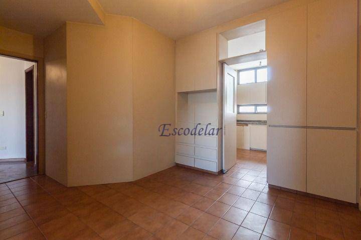 Apartamento à venda com 4 quartos, 207m² - Foto 9