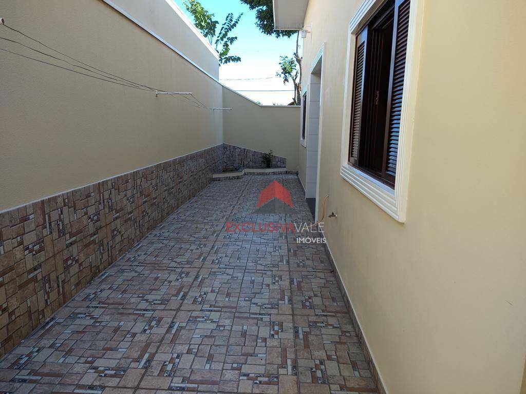 Casa à venda e aluguel com 3 quartos, 310m² - Foto 7