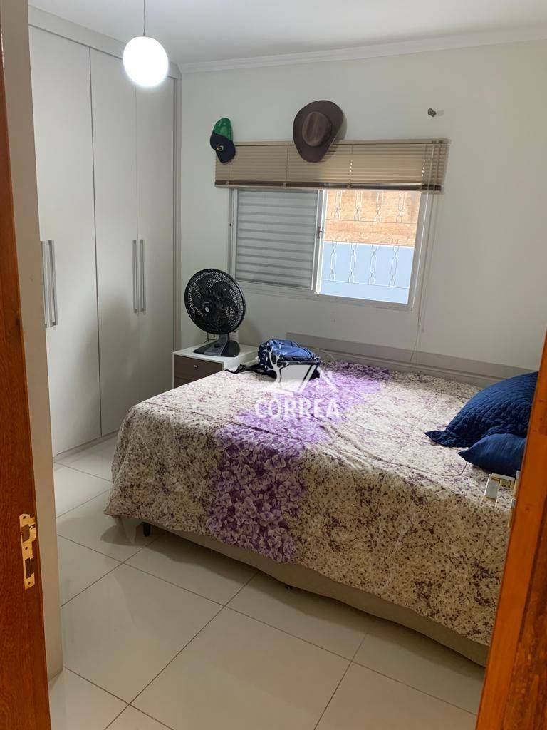 Casa à venda com 3 quartos, 240m² - Foto 8