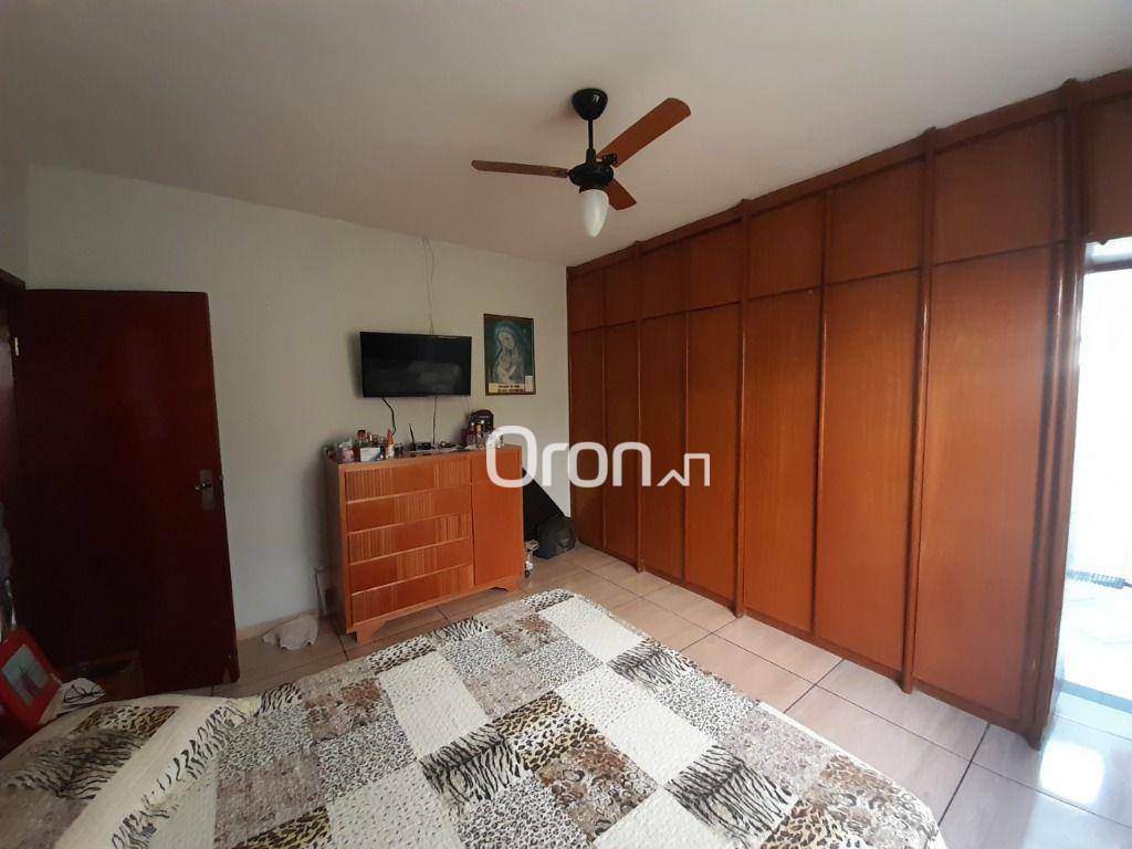 Casa à venda com 4 quartos, 186m² - Foto 9