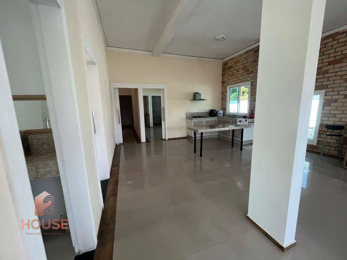 Casa de Condomínio para alugar com 3 quartos, 230m² - Foto 11