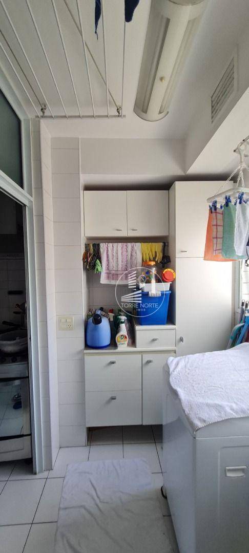 Apartamento à venda com 3 quartos, 97m² - Foto 33