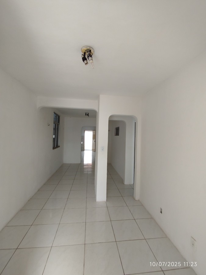 Apartamento para alugar com 3 quartos, 130m² - Foto 11