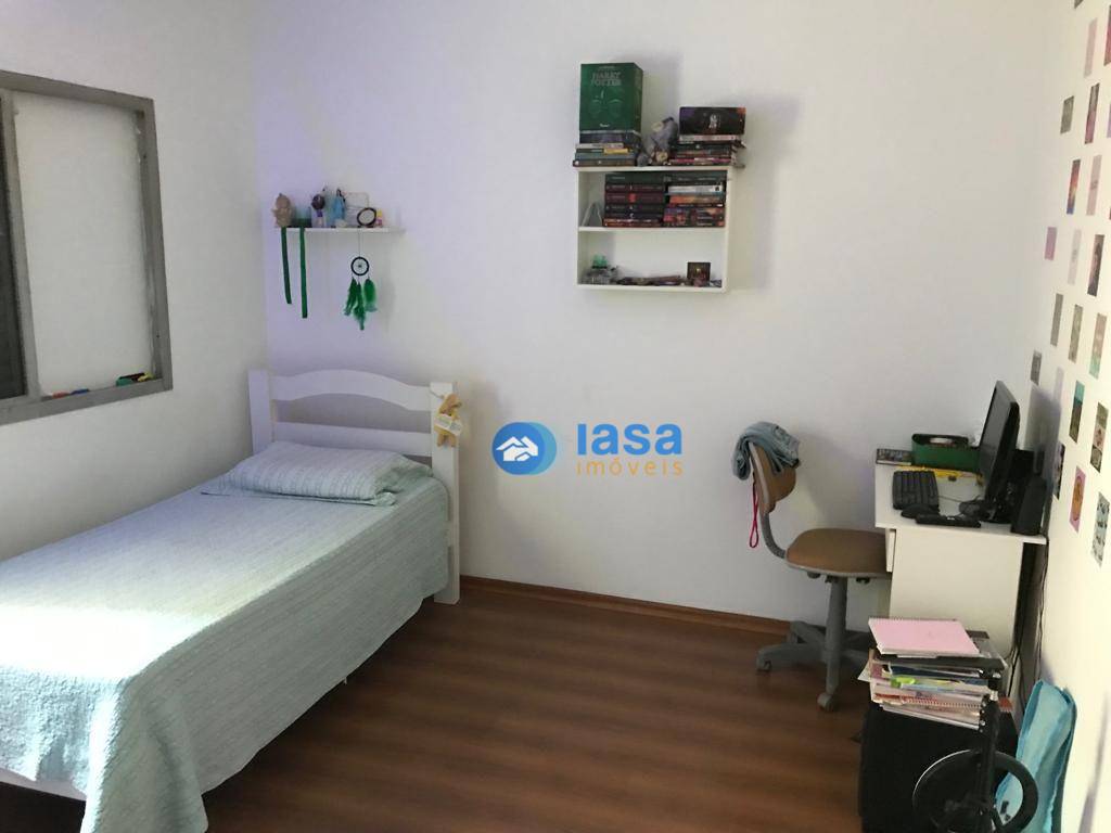 Apartamento à venda com 3 quartos, 192m² - Foto 16