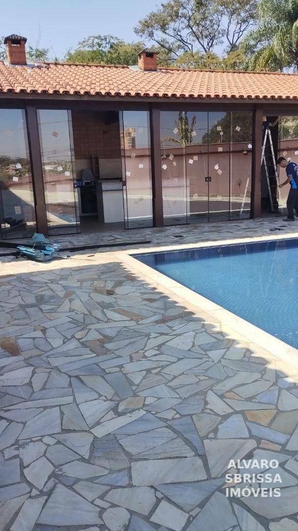 Casa à venda e aluguel com 4 quartos, 700m² - Foto 2