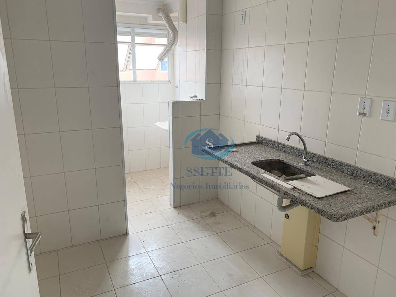 Apartamento à venda com 2 quartos, 50m² - Foto 2