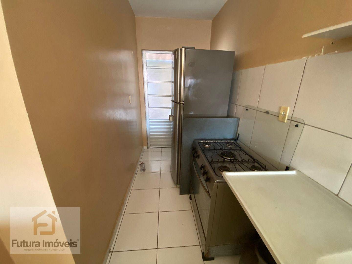 Casa de Condomínio para alugar com 2 quartos, 64m² - Foto 13