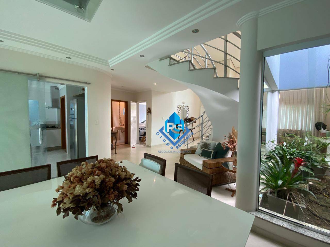 Sobrado à venda com 4 quartos, 260m² - Foto 11
