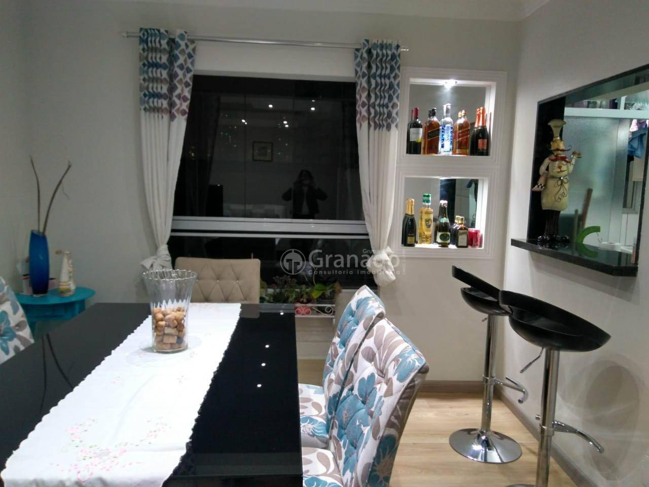 Apartamento à venda com 3 quartos, 76m² - Foto 1