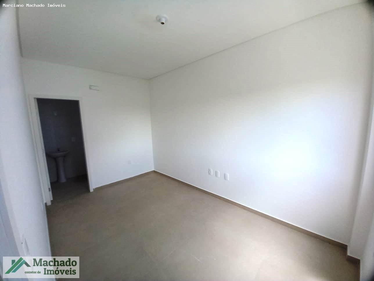 Casa à venda com 2 quartos, 95m² - Foto 14