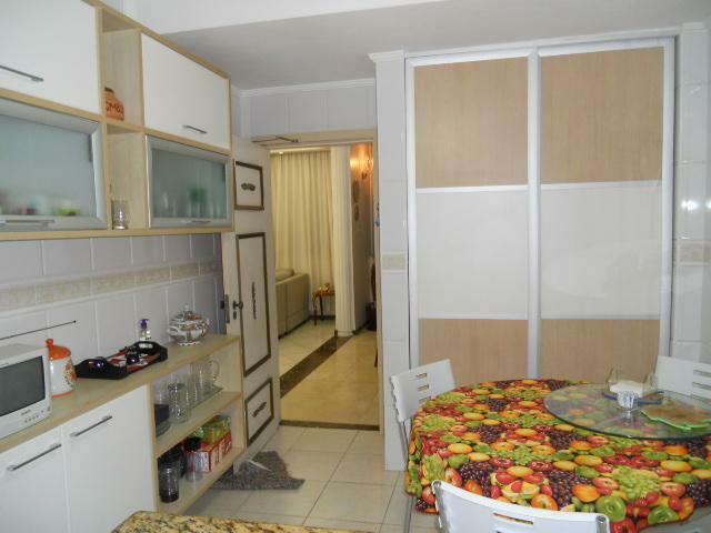 Apartamento à venda com 3 quartos, 90m² - Foto 2