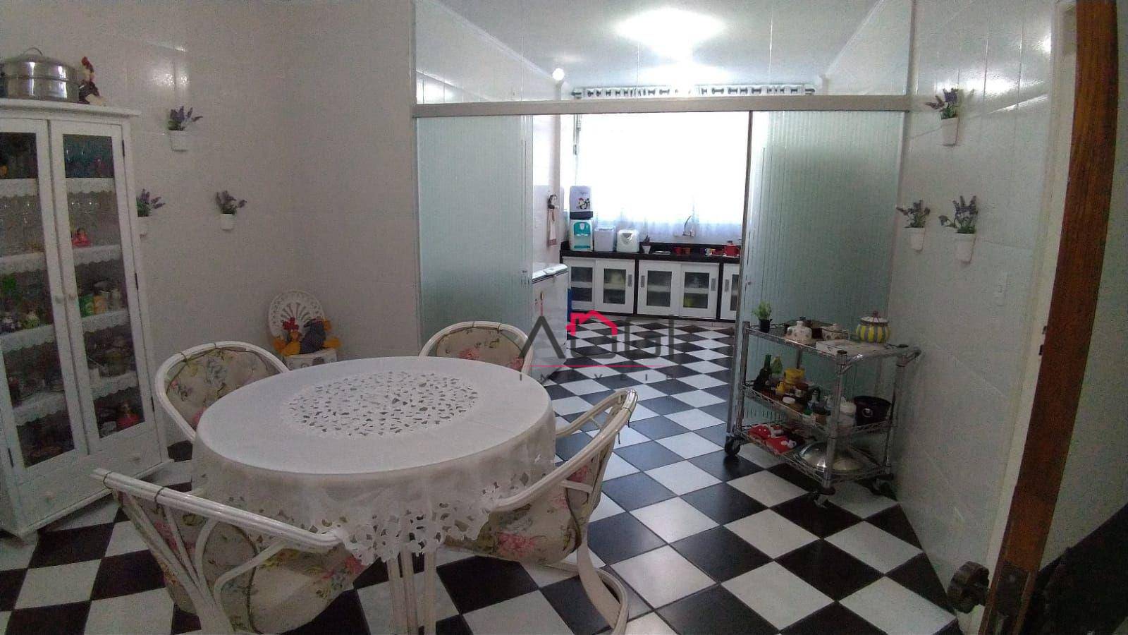 Sobrado à venda com 4 quartos, 350m² - Foto 20