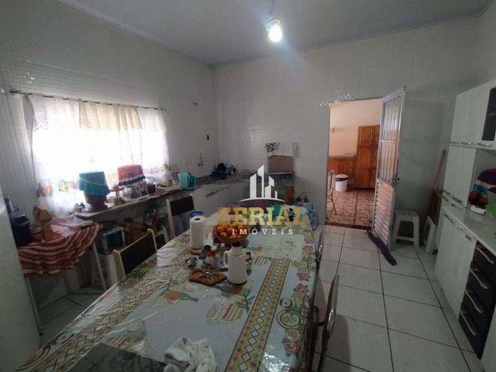 Casa à venda com 5 quartos, 250m² - Foto 5