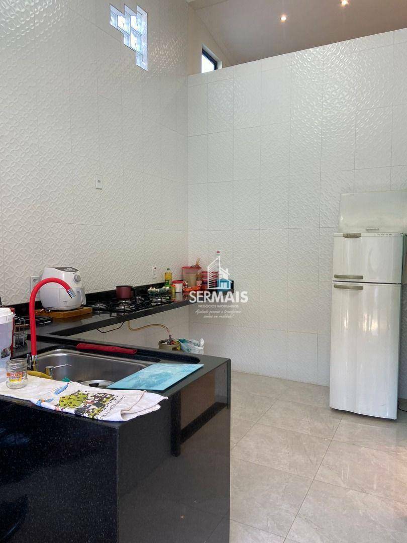 Casa à venda com 3 quartos, 210m² - Foto 14