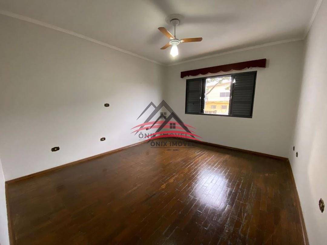 Casa à venda com 3 quartos, 360m² - Foto 23