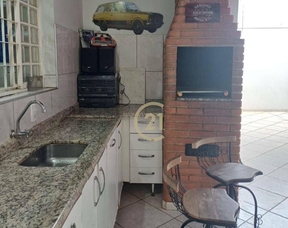 Casa à venda com 3 quartos, 150m² - Foto 8