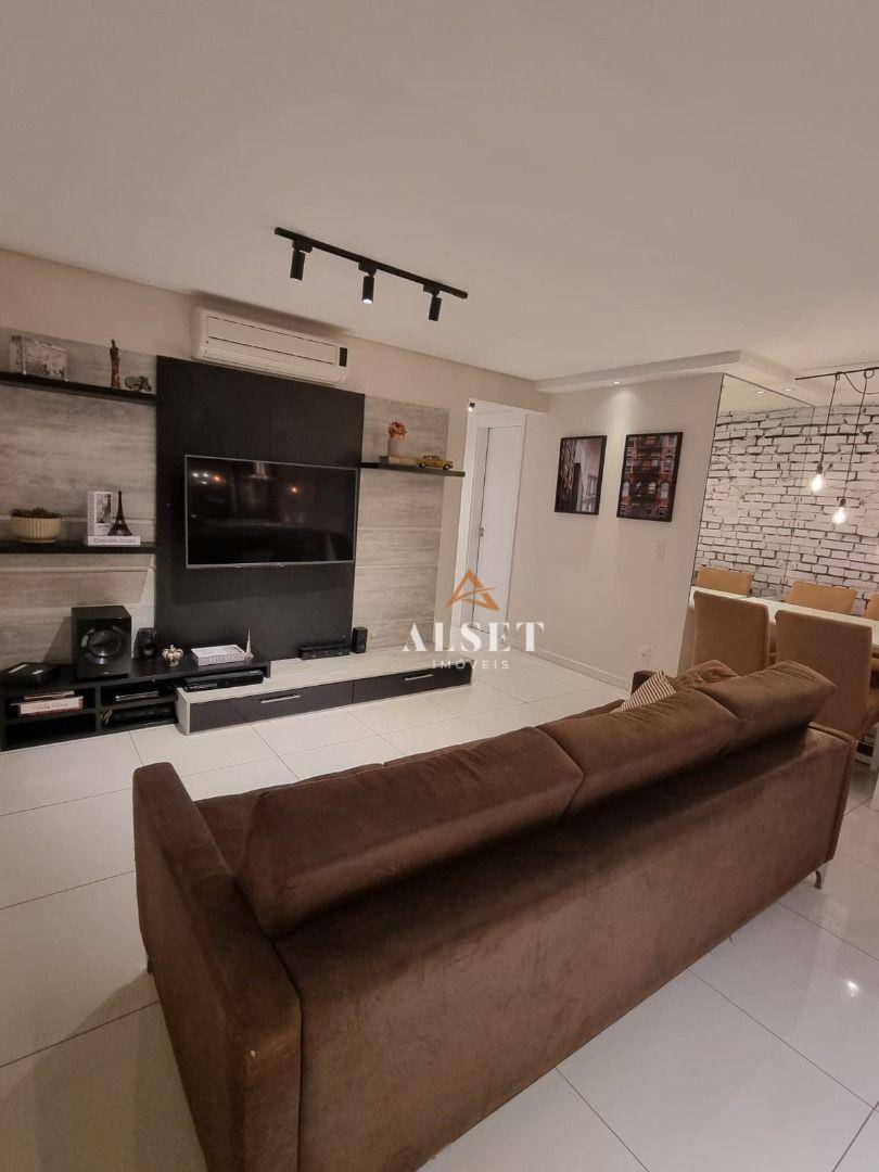 Apartamento à venda com 3 quartos, 83m² - Foto 12