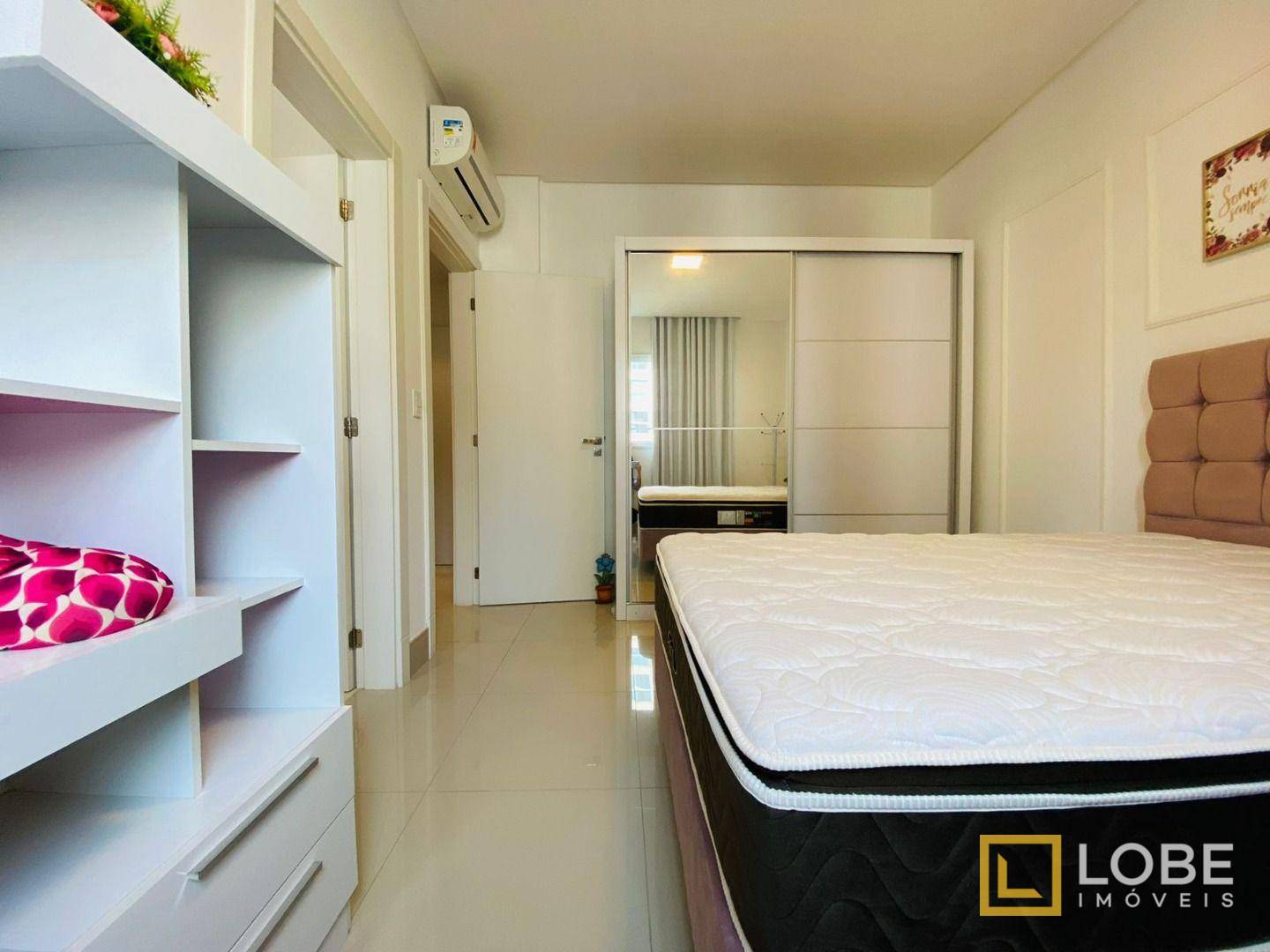 Apartamento à venda com 3 quartos, 130m² - Foto 12