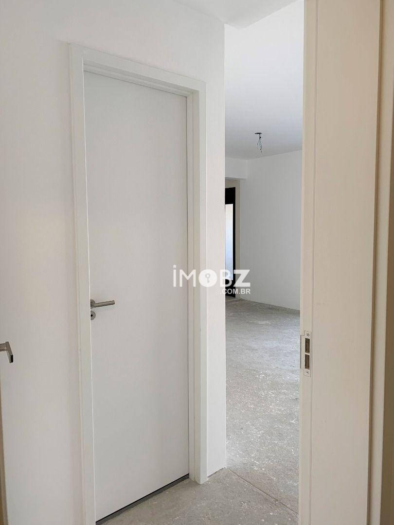 Apartamento à venda com 4 quartos, 158m² - Foto 3